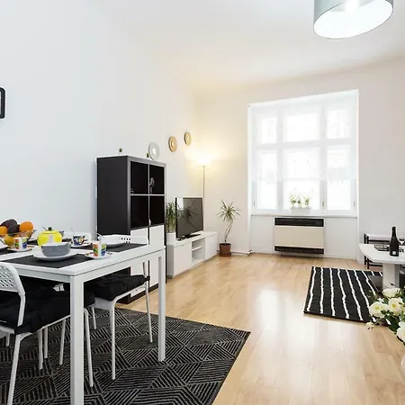 Stylish On Riverside Apartament *